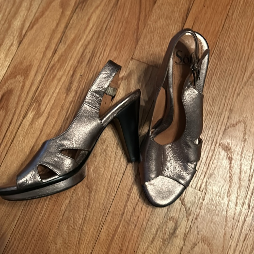 Sofft Brand Bronze-Gold Metallic Color High Heels